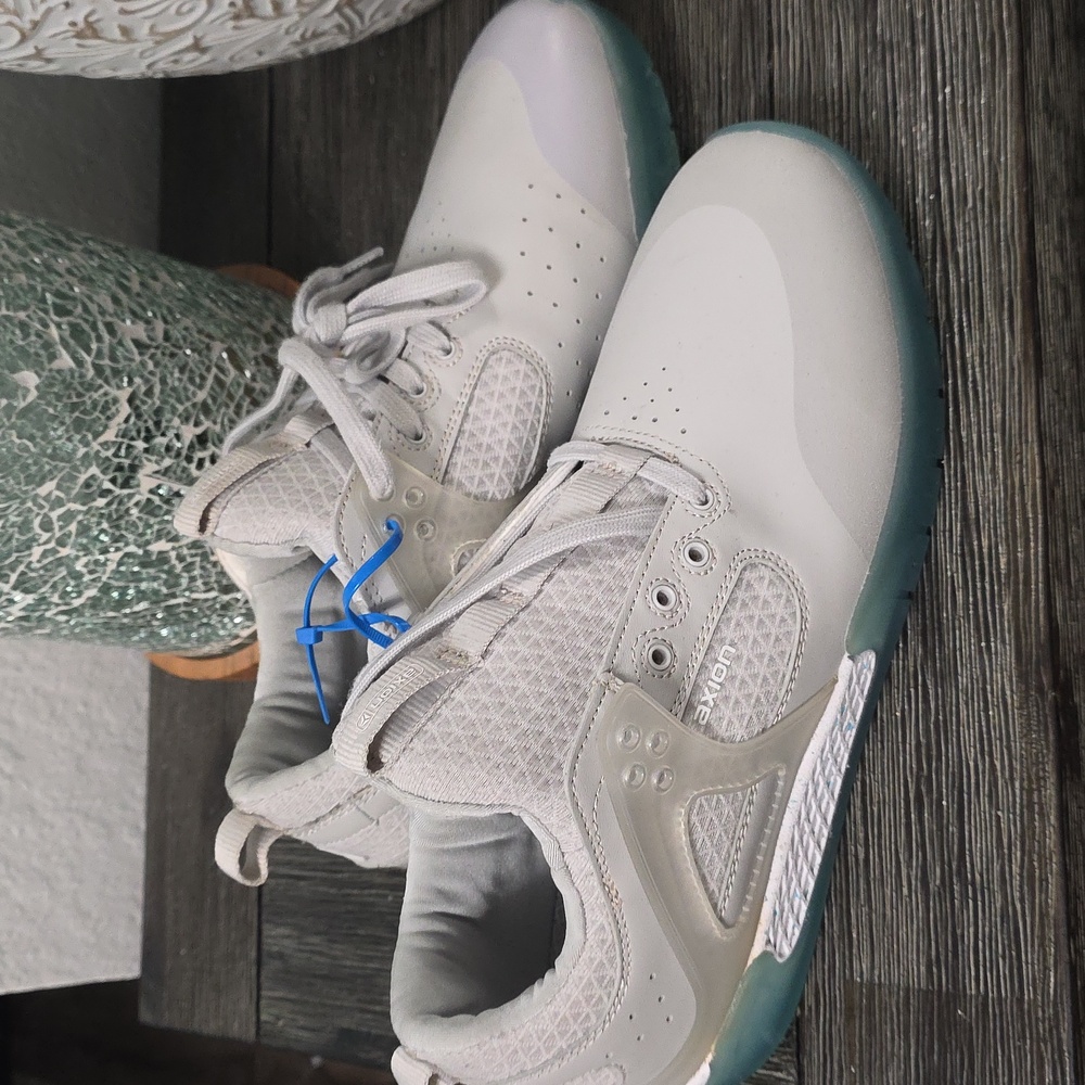 NWT Men's Axion Majik White Sneakers. White, Grey & Ice Blue Colors. Var Sizes